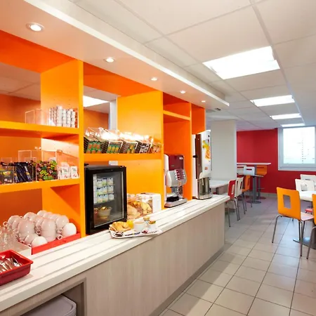 Première Classe Roissy - Aéroport Cdg - 2*