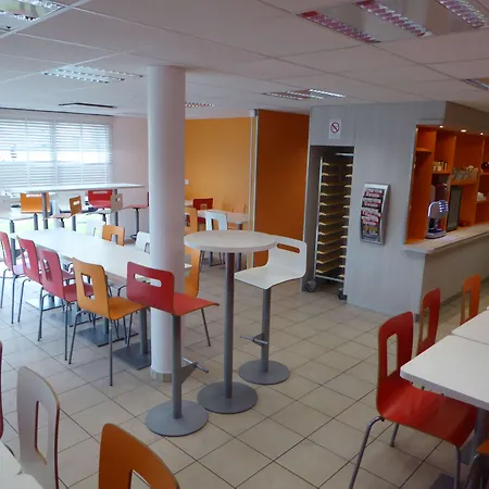 Première Classe Roissy - Aéroport Cdg - Le Mesnil-Amelot