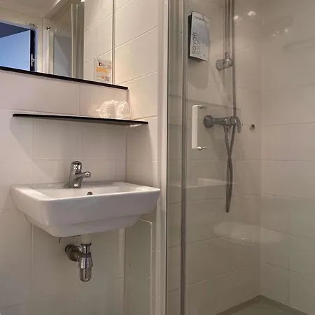 Première Classe Roissy - Aéroport Cdg - Hotel 2*