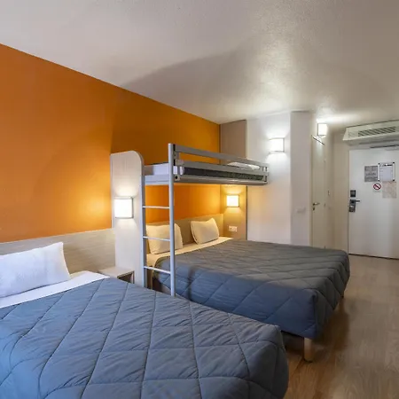 Première Classe Roissy - Aéroport Cdg - Hotel Le Mesnil-Amelot