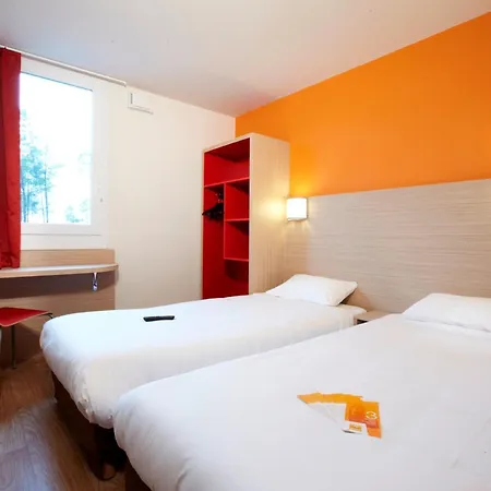 Première Classe Roissy - Aéroport Cdg - Hotel Le Mesnil-Amelot